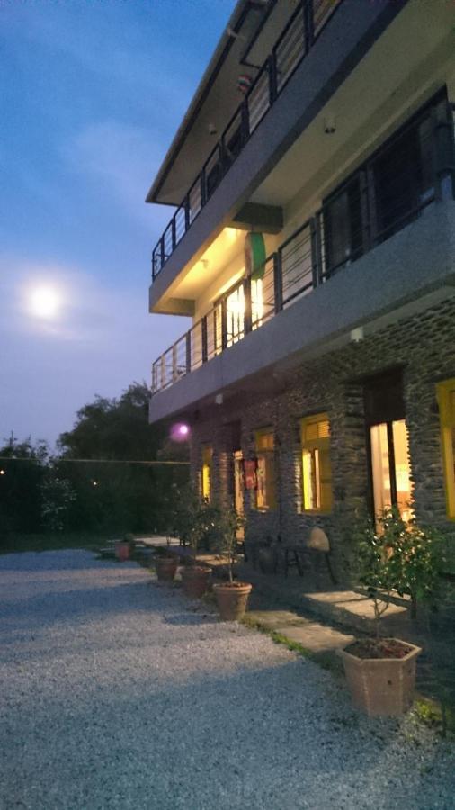 Stone House Homestay Yilan Luaran gambar